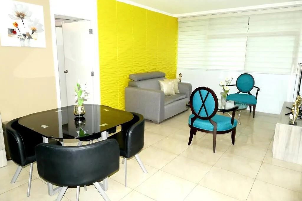 Departamento Familiar Riverfront Guayaquil