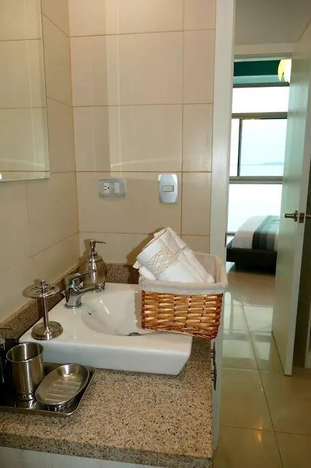 Departamento Familiar Riverfront Guayaquil Apartmán