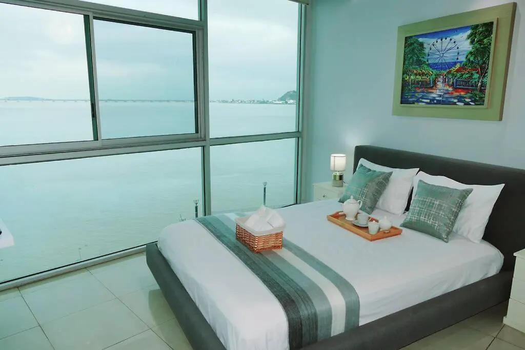 Departamento Familiar Riverfront Guayaquil 0*,