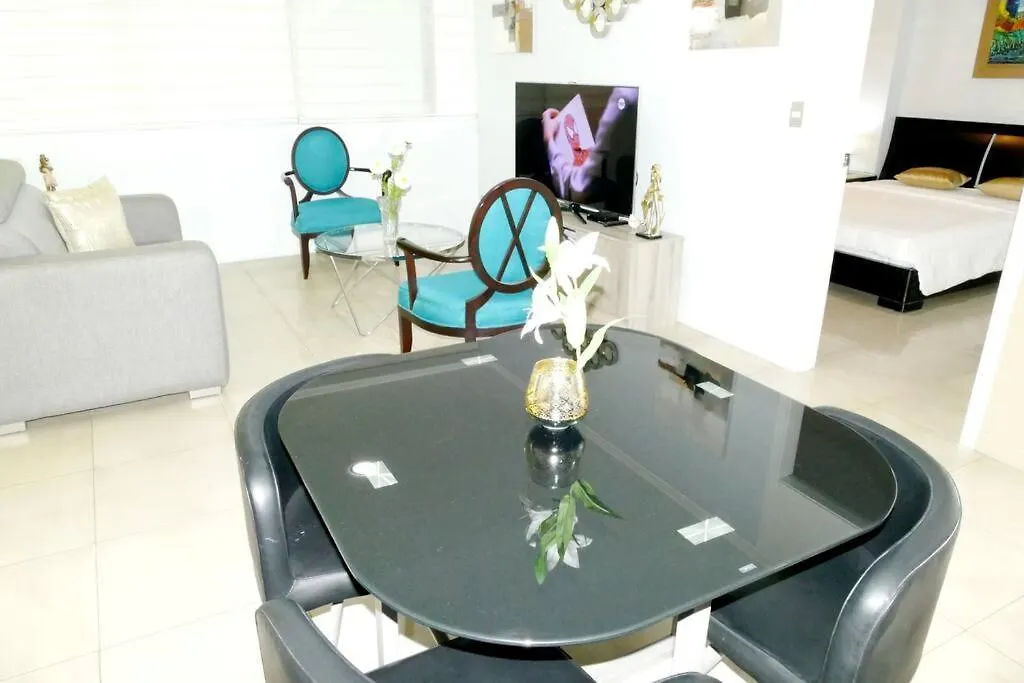 Departamento Familiar Riverfront Guayaquil Apartmán